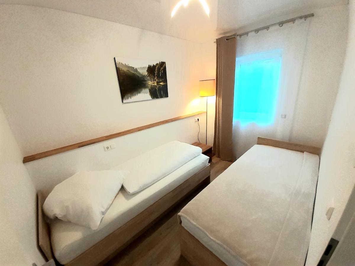 Modernes Apartment Metzingen 2 ريوتلنجن المظهر الخارجي الصورة